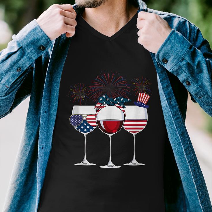 Red White And Blue Wine Glass 4Th Of July Men V-Neck Tshirt