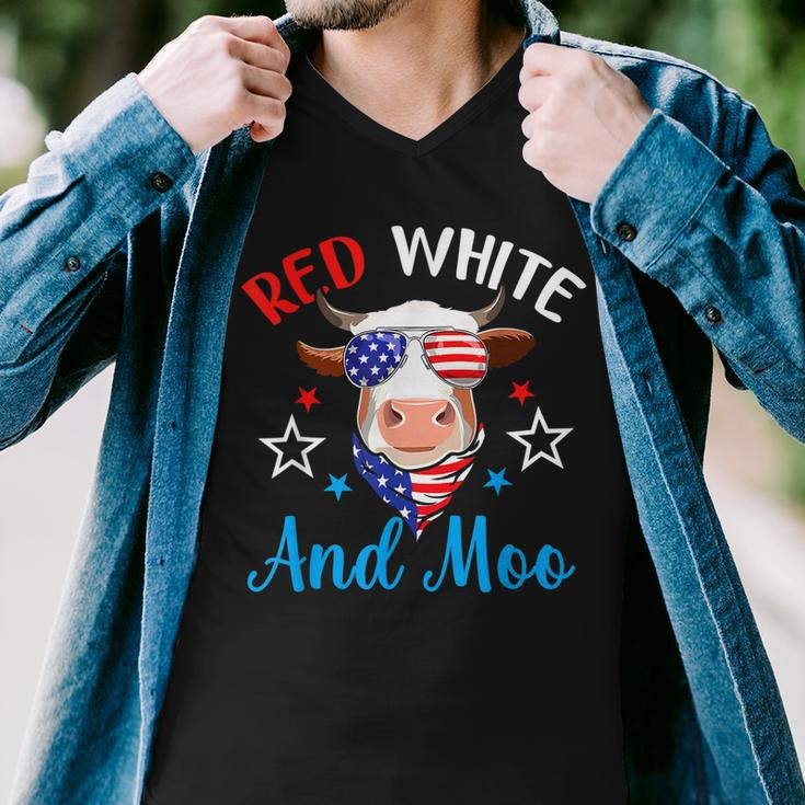 Red White And Moo 4Th Of July Cow Usa Flag Farmer Patriotic V2 Men V-Neck Tshirt