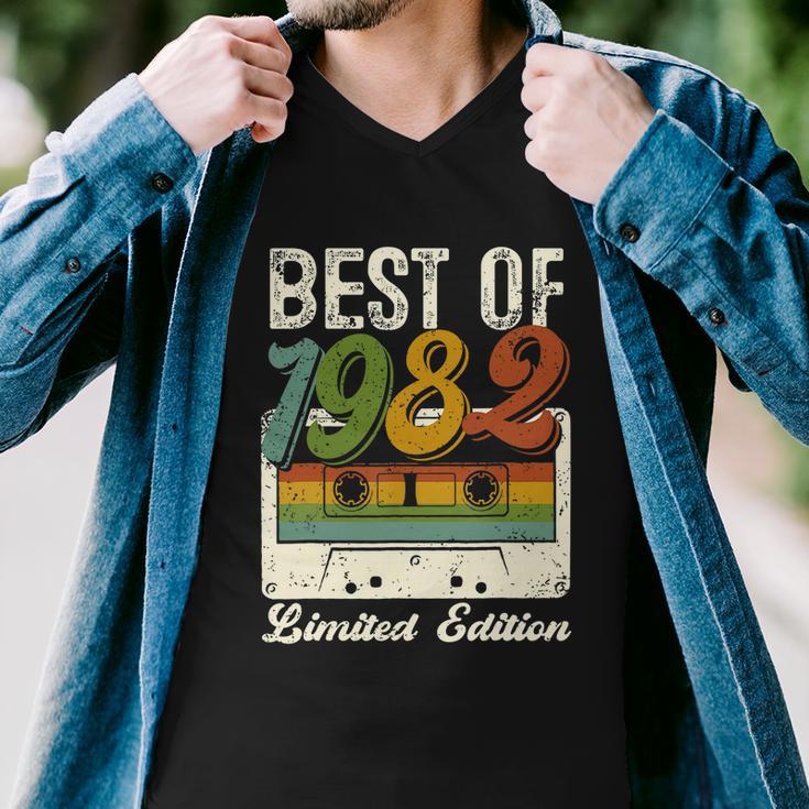 Retro Best Of 1982 Cassette Tape 40Th Birthday Decorations Men V-Neck Tshirt