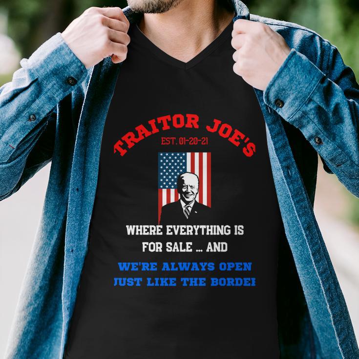 Traitor Joes Funny Anti Biden Men V-Neck Tshirt