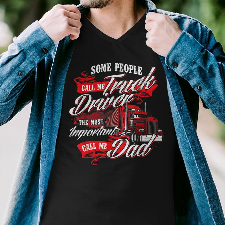 Trucker Truck Driver Dad Trucker Trucking Semi Truck Driver Men V-Neck Tshirt