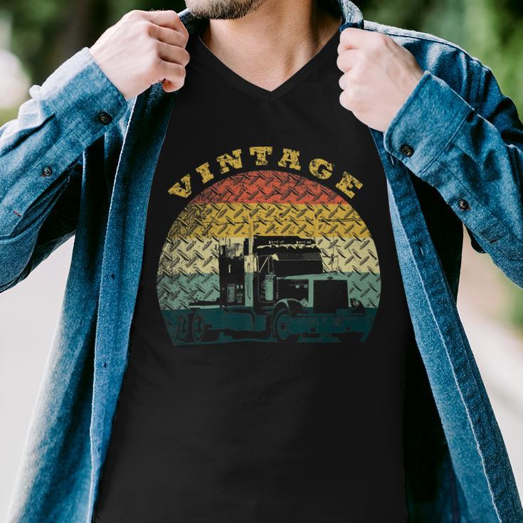 Trucker Truck Driver Vintage Trucker Men V-Neck Tshirt