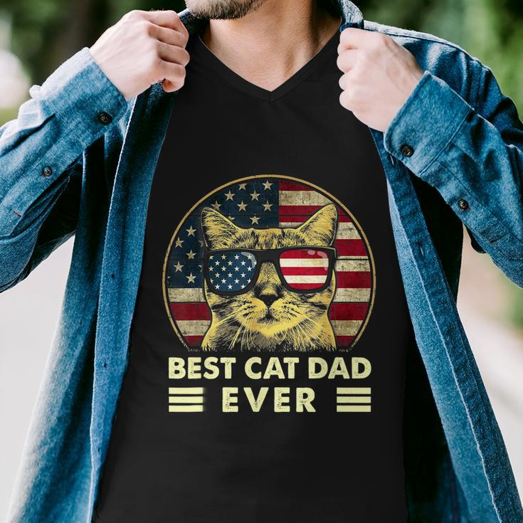 Vintage Best Cat Dad Ever American Flag Us Funny Fathers Day Men V-Neck Tshirt