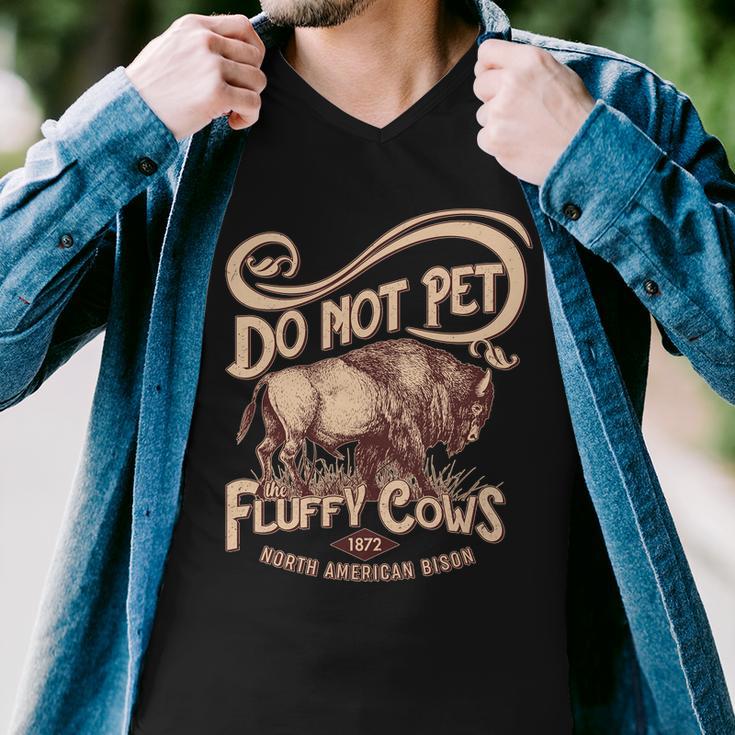 Vintage Do Not Pet The Fluffy Cows Men V-Neck Tshirt