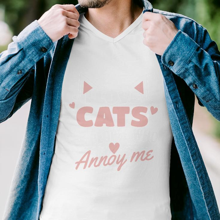 I Love Cats It Is People Who Annoy Me Animals Cute Cat Men V-Neck Tshirt