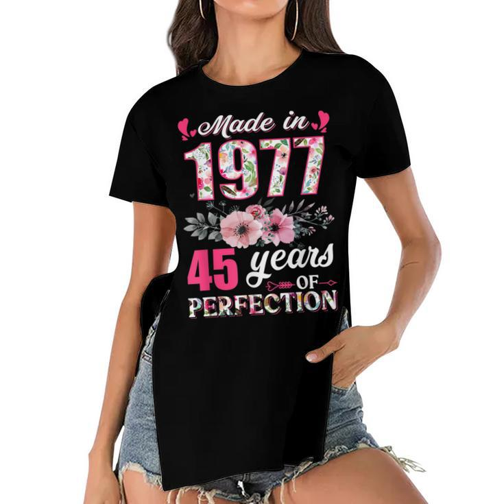 Made In 1977 Floral 45 Year Old 45Th Birthday Gifts Women  Women's Short Sleeves T-shirt With Hem Split