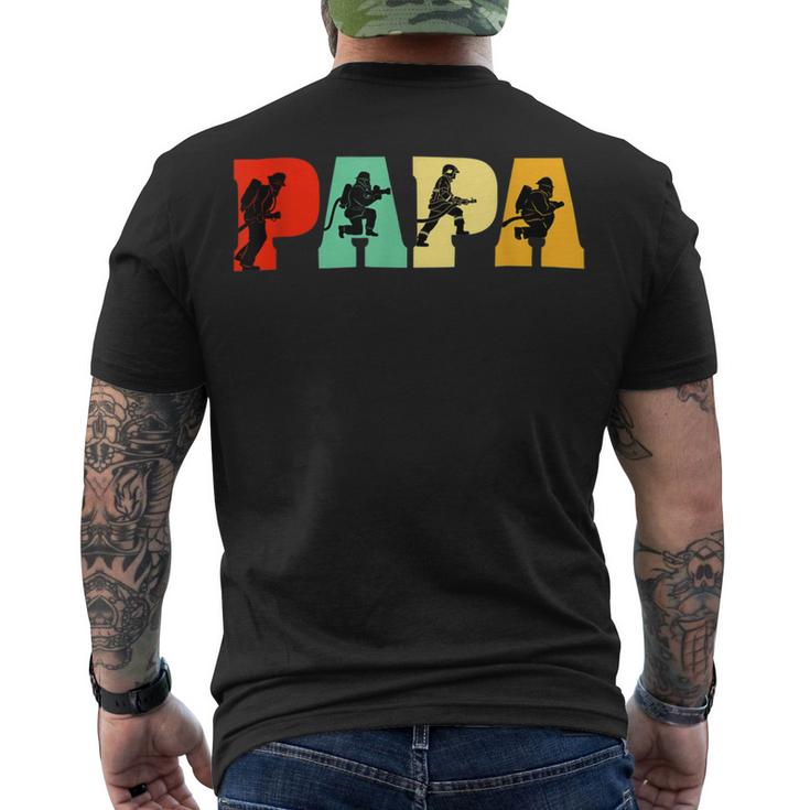 Firefighter Funny Papa Firefighter Fathers Day For Dad Men's Crewneck Short Sleeve Back Print T-shirt