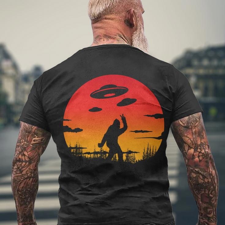 Believe Bigfoot Ufo Tshirt Men's Crewneck Short Sleeve Back Print T-shirt Gifts for Old Men