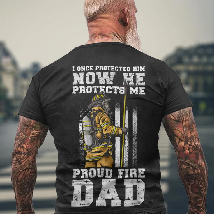 Firefighter Proud Fire Dad Firefighter Dad Of A Fireman Father V2 Men's T-shirt Back Print Gifts for Old Men