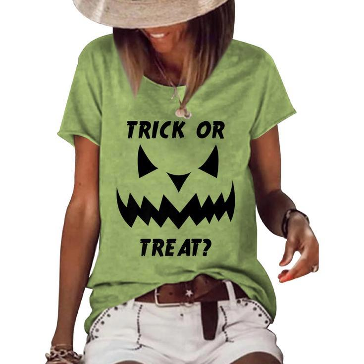 Trick Or Treat With A Jack O Lantern Pumpkin Halloween Women's Loose T-shirt
