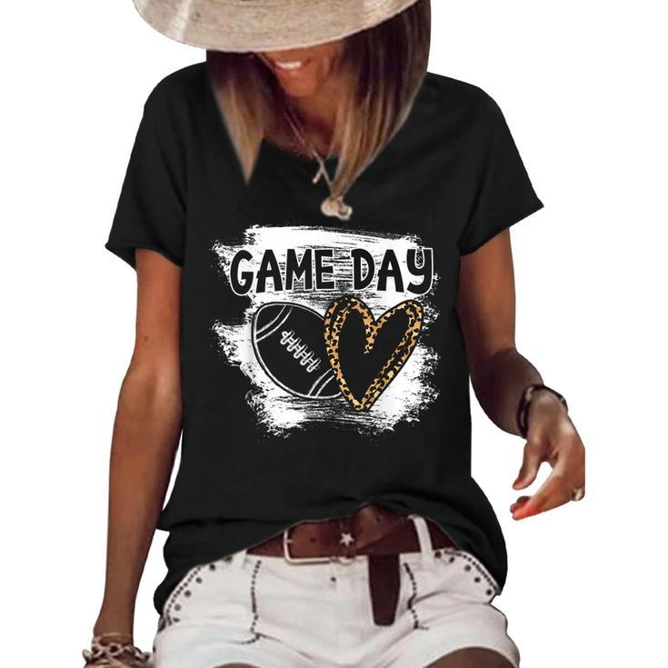 Football Player Mom Leopard Cheetah Game Day Football Fan  Women's Short Sleeve Loose T-shirt