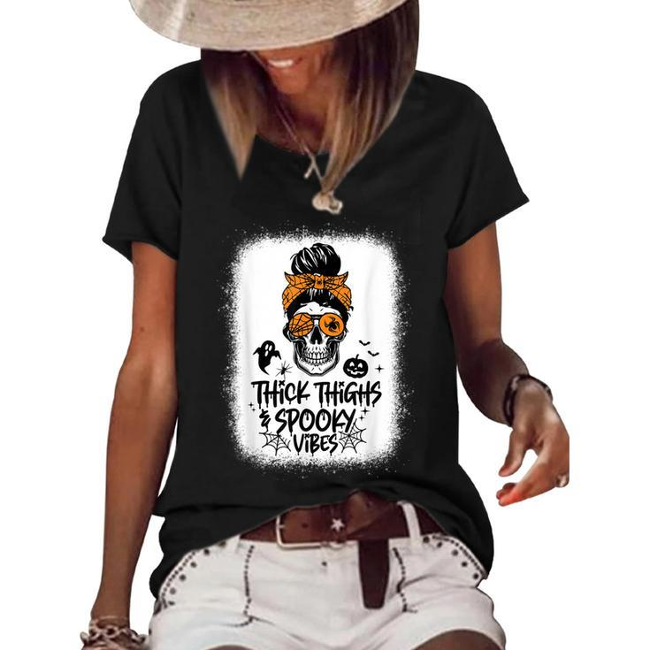 Funny Thick Thighs & Spooky Vibes Skull Messy Bun Halloween  Women's Short Sleeve Loose T-shirt