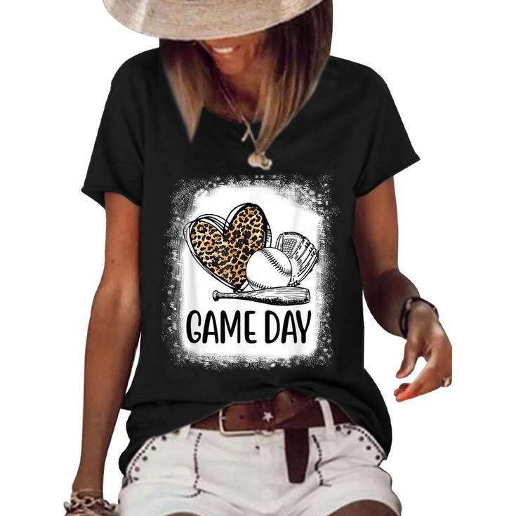 Game Day Baseball Decorations Leopard Heart Soccer Mom Mama  Women's Short Sleeve Loose T-shirt