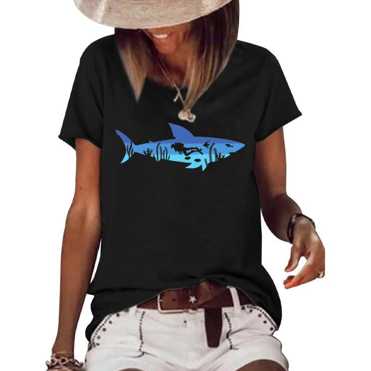 Great White Shark Diving Outfit Gift For Diver Women Men  V2 Women's Short Sleeve Loose T-shirt
