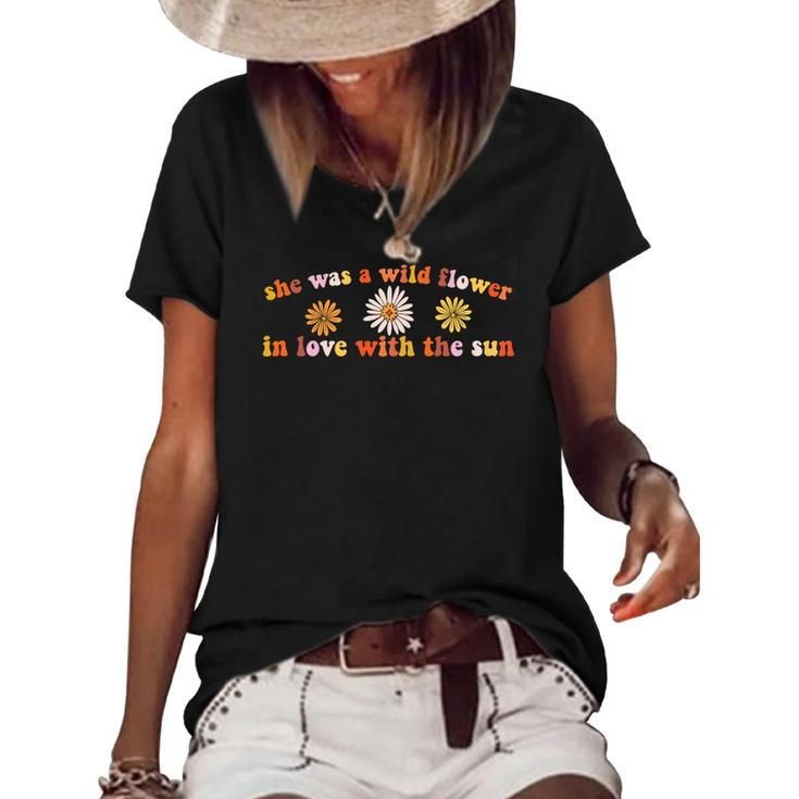 Hippie She Was A Wild Flower In Love With The Sun Women's Short Sleeve Loose T-shirt