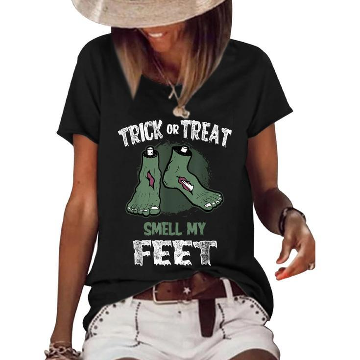 Trick Or Treat Smell My Feet Kids  Women's Short Sleeve Loose T-shirt