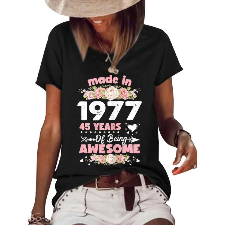 Womens 45 Years Old Gifts 45Th Birthday Born In 1977 Women Girls  Women's Short Sleeve Loose T-shirt