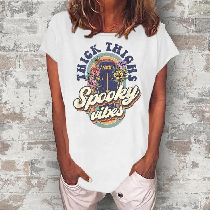 Thick Thighs And Spooky Vibes Retro Spooky Halloween Women's Loosen T-shirt
