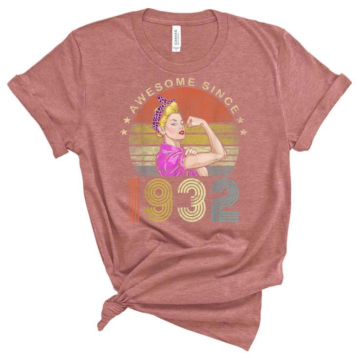 Awesome Since 1932 Vintage 1932 90Th Birthday 90 Years Old  Unisex Crewneck Soft Tee