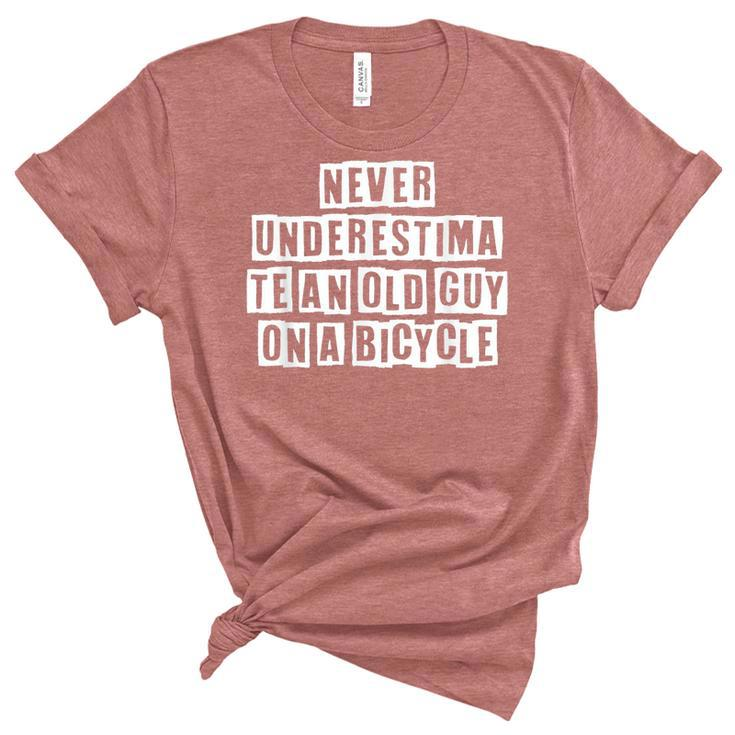Lovely Funny Cool Sarcastic Never Underestimate An Old Guy  Women's Short Sleeve T-shirt Unisex Crewneck Soft Tee