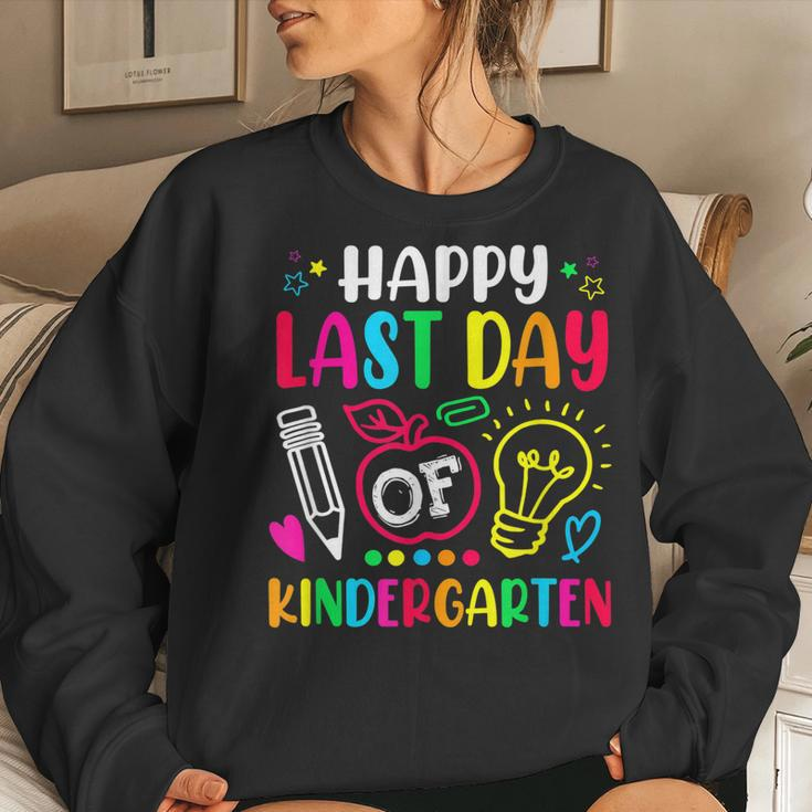 Happy Last Day Of Kindergarten School Funny Teacher Students Women Crewneck Graphic Sweatshirt Gifts for Her