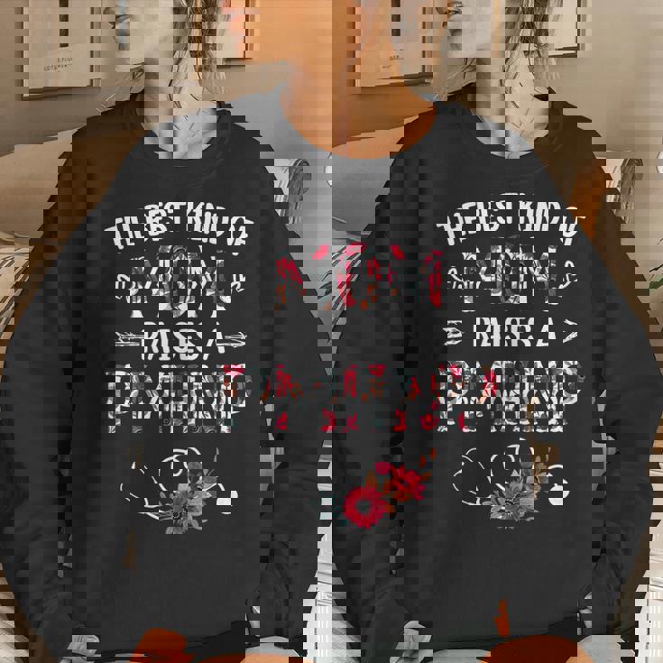 Womens The Best Kind Of Mom Raises A Pmhnp Nurse Mothers Day Floral Women Crewneck Graphic Sweatshirt Gifts for Her