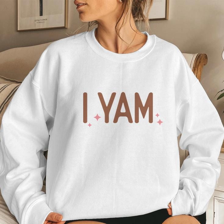 Funny Thanksgiving I Yam Women Crewneck Graphic Sweatshirt Gifts for Her