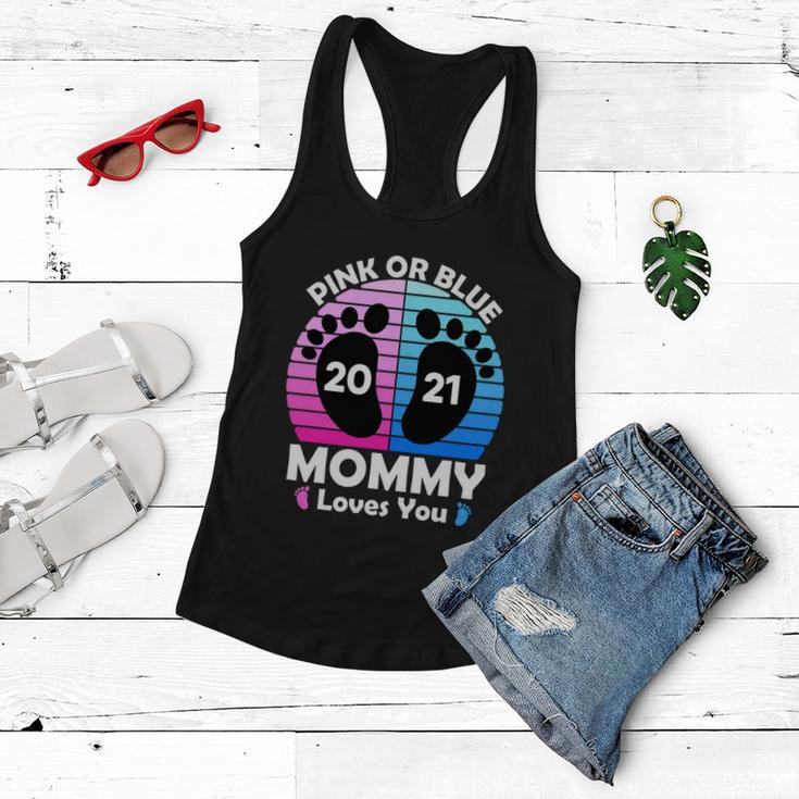 Pregnancy Announcet Mom 2021 Pink Or Blue Mommy Loves You Gift Women Flowy Tank