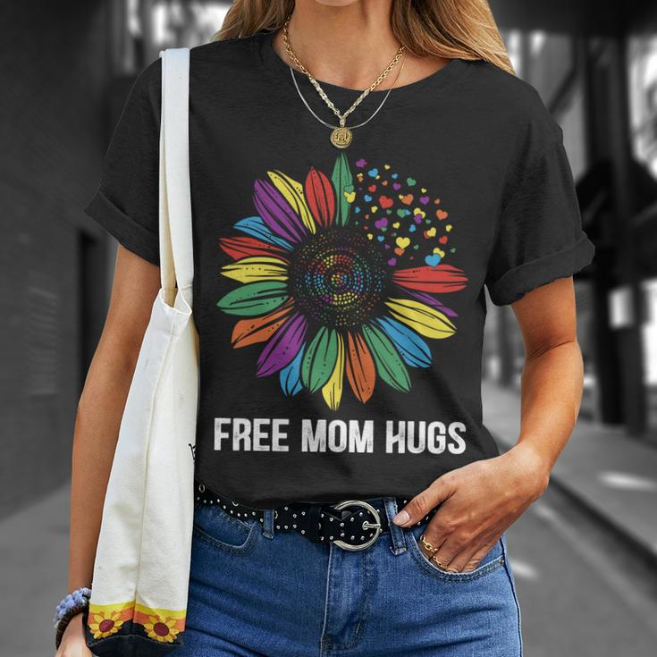Free Mom Hugs Daisy Lgbt Pride Month Unisex T-Shirt Gifts for Her