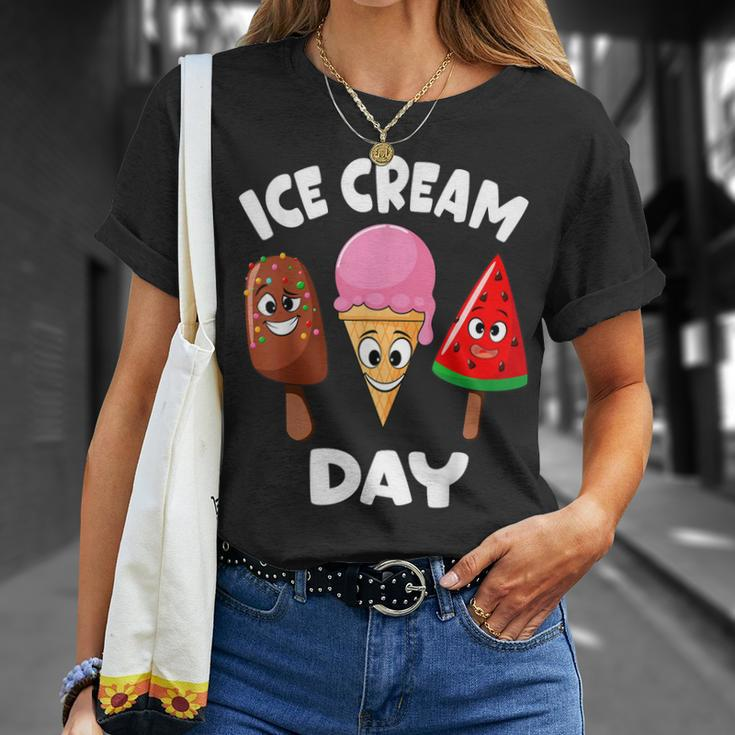 Ice Cream Day Summer Party Ice Cream Maker Kids Toddler Boys Unisex T-Shirt Gifts for Her