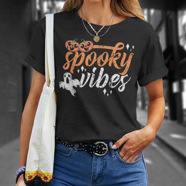 Vintage Spooky Vibes Halloween Novelty Graphic Art Design Unisex T-Shirt Gifts for Her