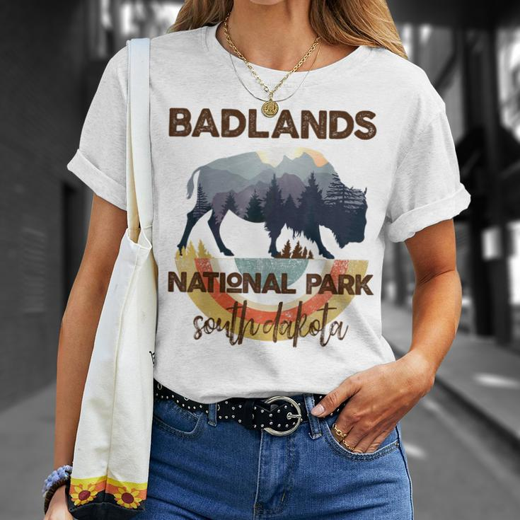 Badlands National Park Vintage South Dakota Yellowstone Gift Unisex T-Shirt Gifts for Her