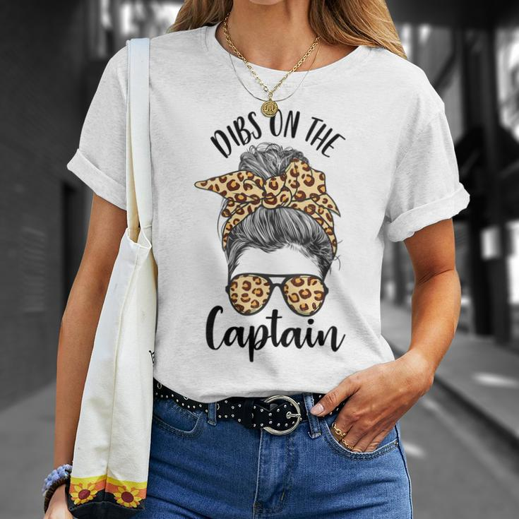 Captain Wife Dibs On The Captain Saying Cute Messy Bun T-shirt
