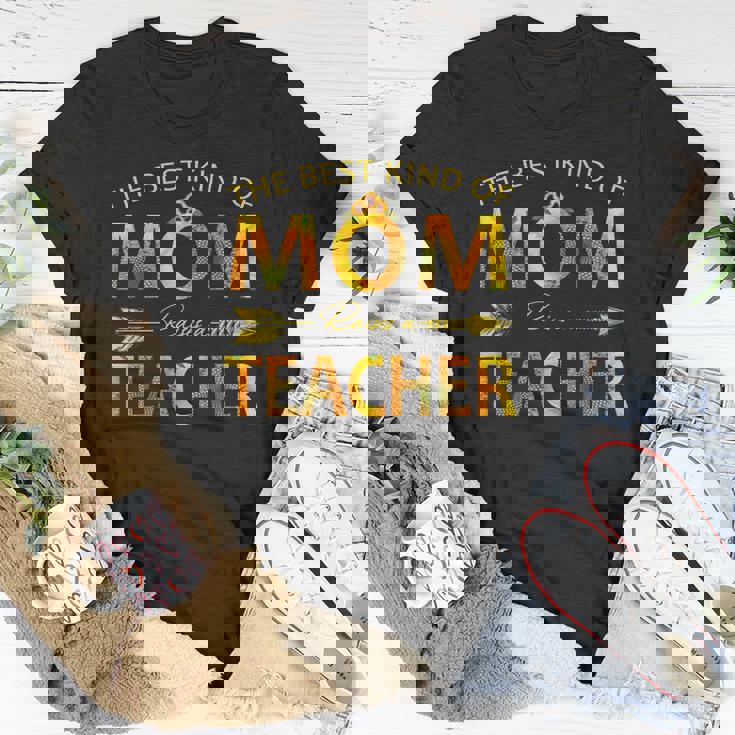 The Best Kind Of Mom Raises A Teacher T-shirt Personalized Gifts