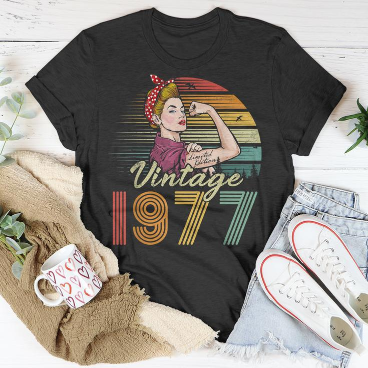 Vintage 1977 Limited Edition 1977 45Th Birthday 45 Years Old Unisex T-Shirt Funny Gifts