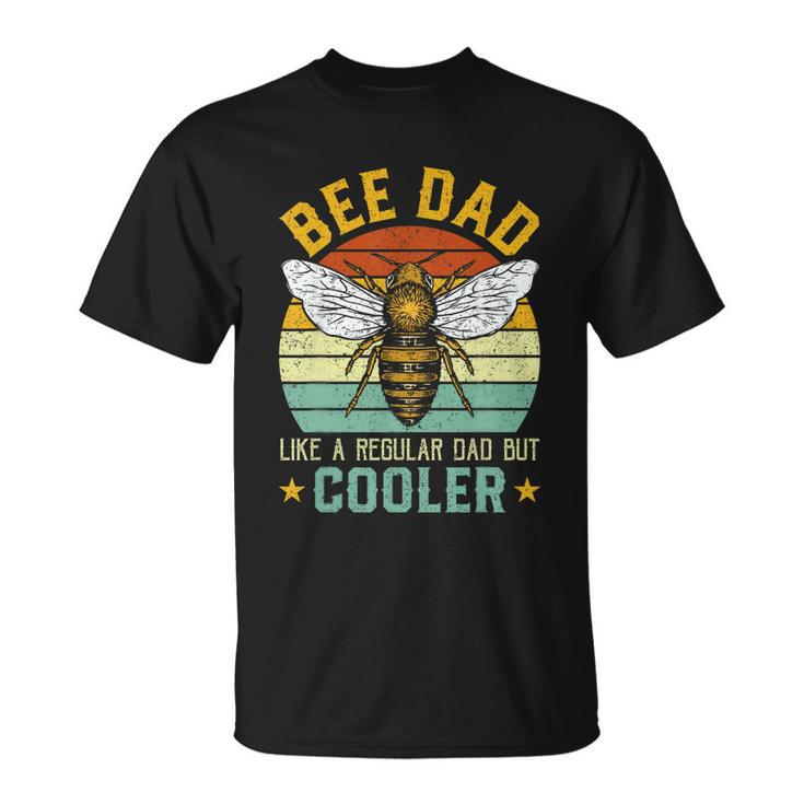 Bee Dad Honey Beekeeper Funny Beekeeping Fathers Day Gift Unisex T-Shirt