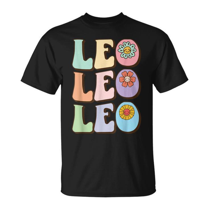 Retro Leo Zodiac Sign Astrology July August Birthday Leo  V2 Unisex T-Shirt
