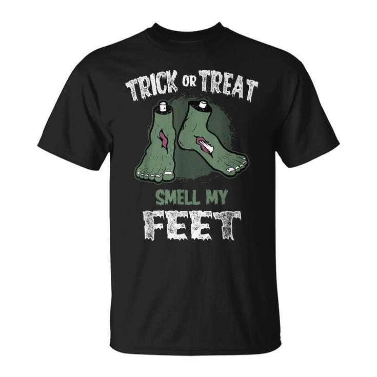 Trick Or Treat Smell My Feet Kids  Unisex T-Shirt