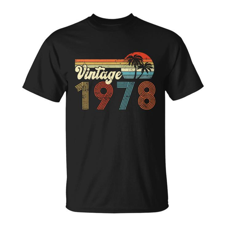 Vintage 1978 Made In 1978 44Th Birthday Gift 44 Year Old Unisex T-Shirt
