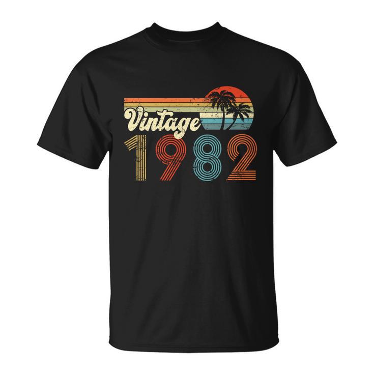 Vintage 1982 Made In 1982 40Nd Birthday Gift 40 Year Old Unisex T-Shirt