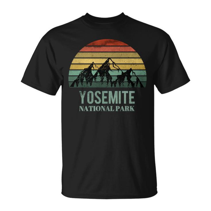 Vintage Retro Yosemite National Park Mountain California   Unisex T-Shirt