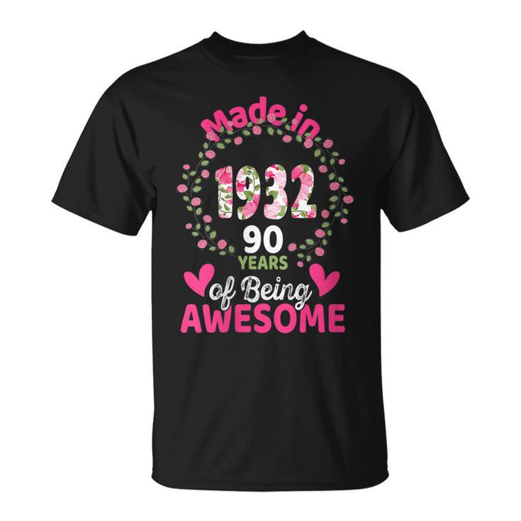 Womens 90 Years Old 90Th Birthday Born In 1932 Women Girls Floral  Unisex T-Shirt