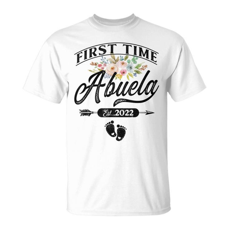 Pregnancy Announcement First Time Abuela Est2022 Floral T-shirt