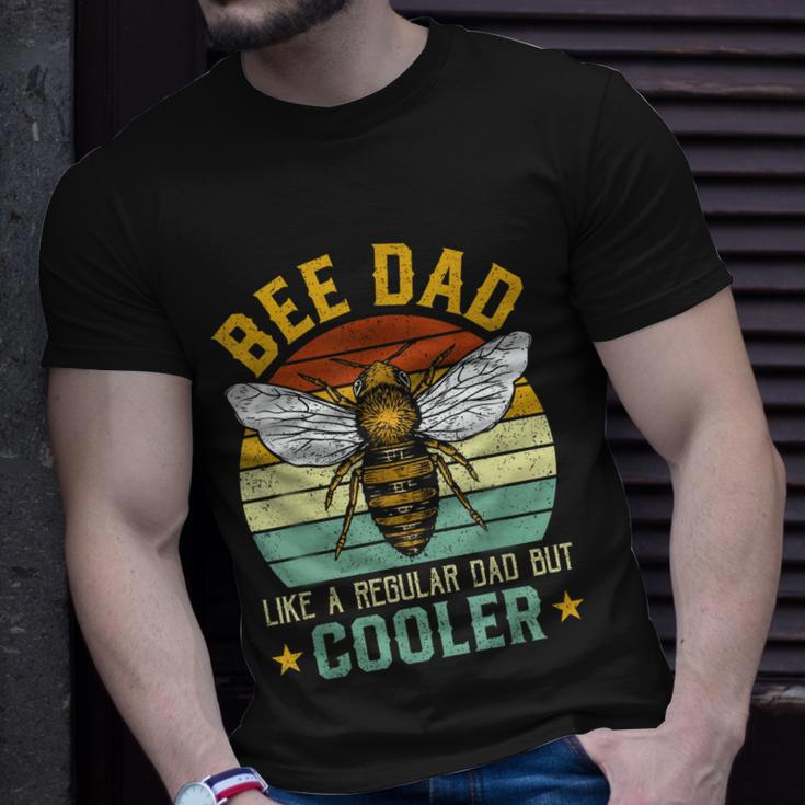 Bee Dad Honey Beekeeper Funny Beekeeping Fathers Day Gift Unisex T-Shirt Gifts for Him