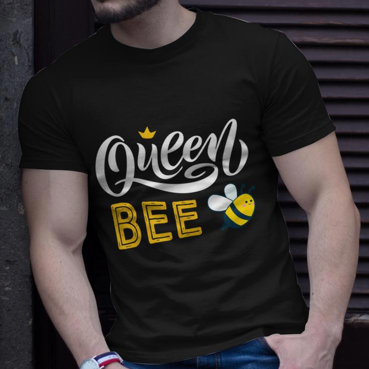 Beekeeper Queen Bee Cute Bees Honey Lover Queen Bee Gift Unisex T-Shirt Gifts for Him