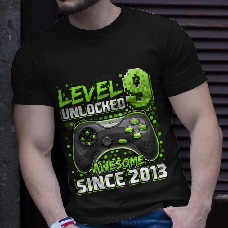 Level 9 Unlocked Awesome 2013 Video Game 9Th Birthday Gift V2 Unisex T-Shirt Gifts for Him
