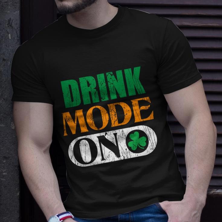 Mode On Happy St Patricks Day Flag Irish Shamrock T-Shirt Gifts for Him
