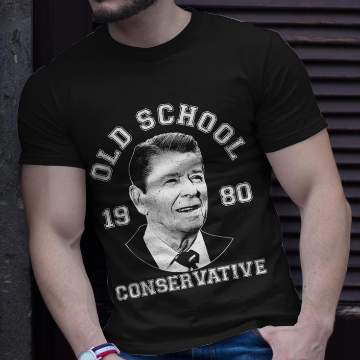 Vintage Ronald Reagan Old School Conservative Unisex T-Shirt Gifts for Him
