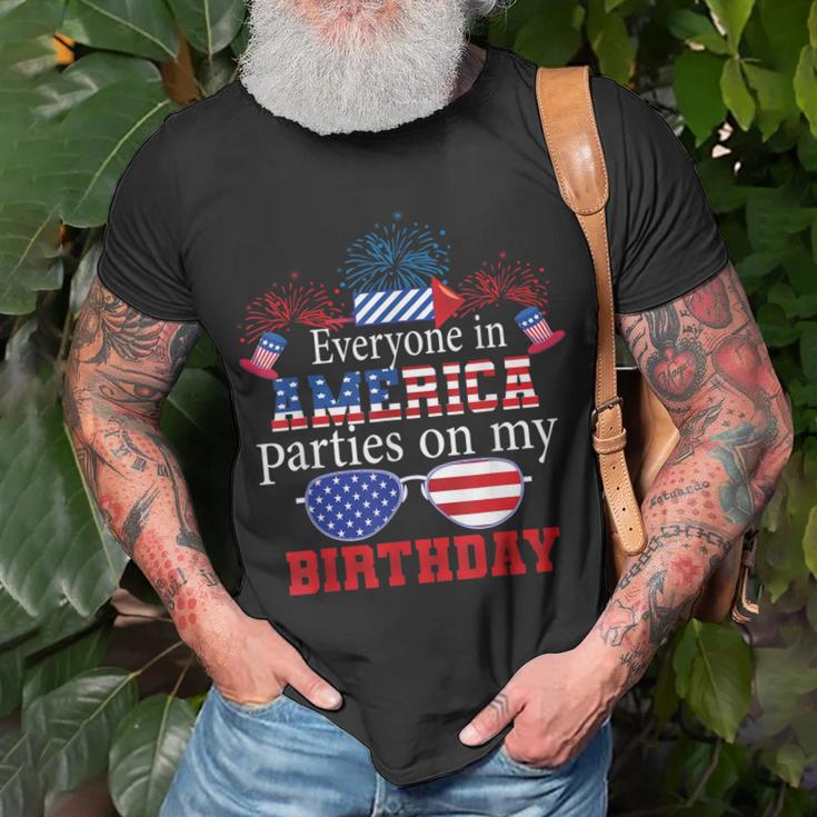 4Th Of July Birthday Gifts Funny Bday Born On 4Th Of July Unisex T-Shirt Gifts for Old Men