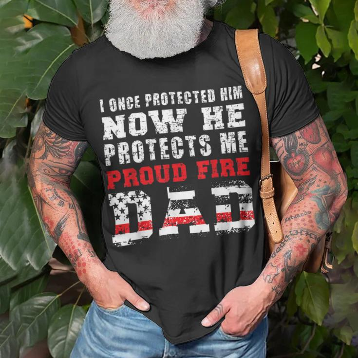 Firefighter Proud Fire Dad Fireman Father Of A Firefighter Dad Unisex T-Shirt Gifts for Old Men